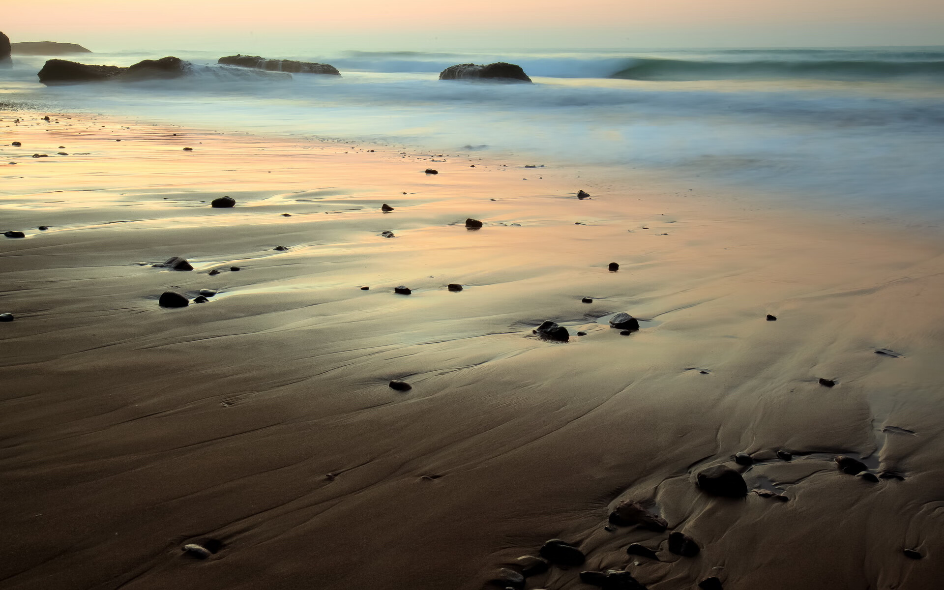 开云kaiyun-“穿越荒漠：金色大沙丘的极速战场”，2020穿越沙漠